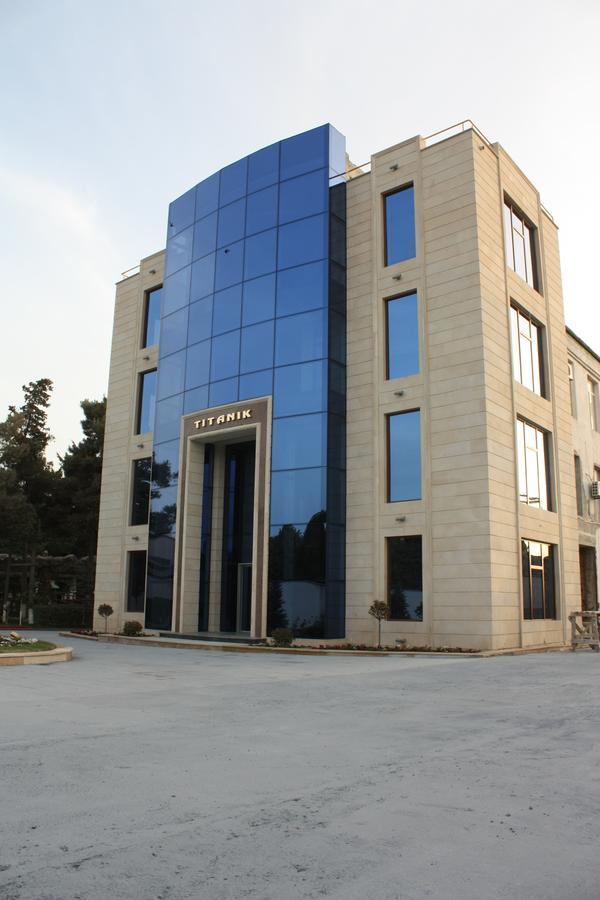Titanik Hotel Bakoe Buitenkant foto