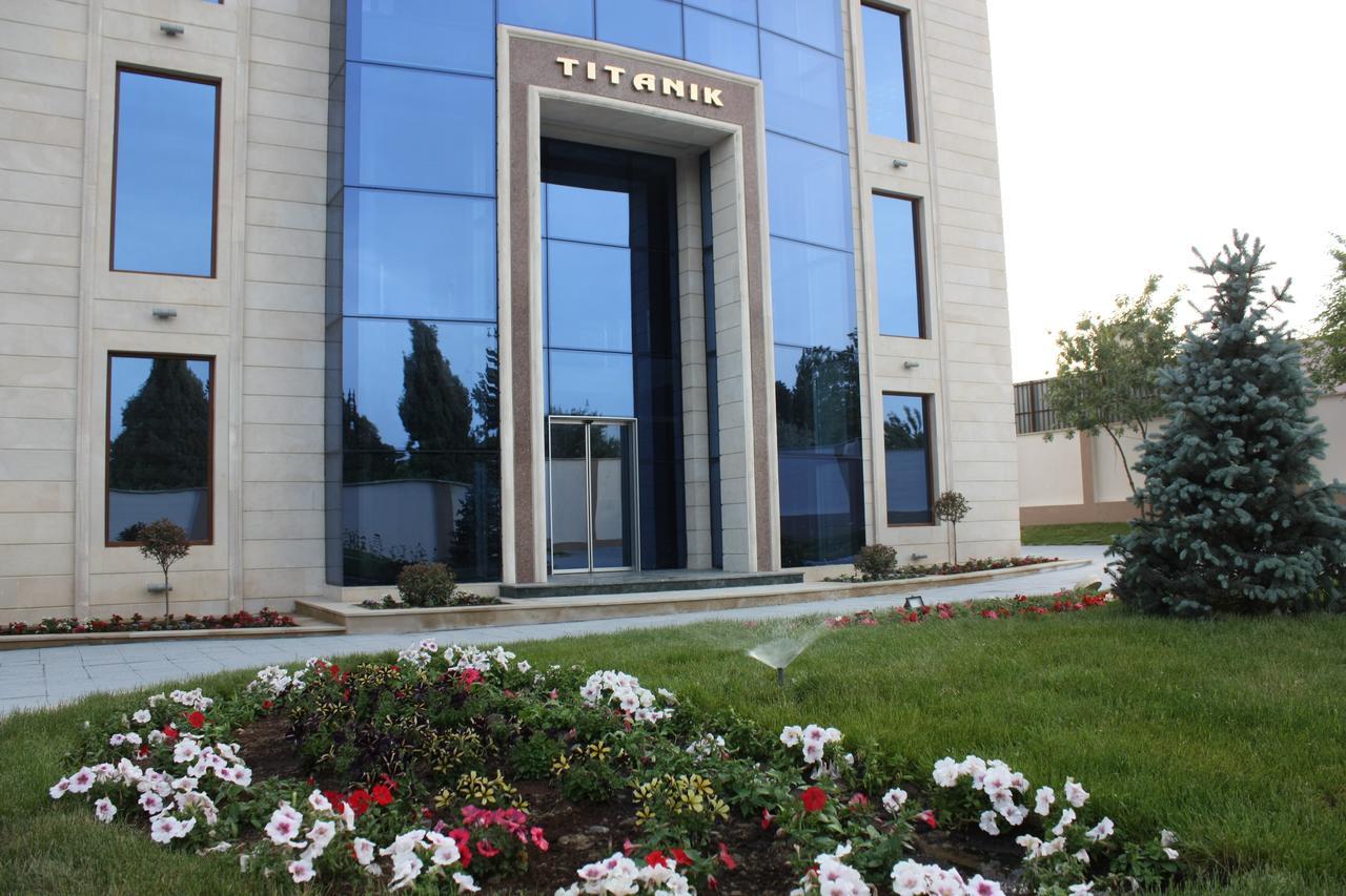 Titanik Hotel Bakoe Buitenkant foto
