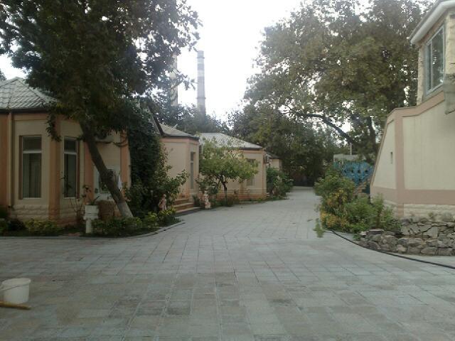 Titanik Hotel Bakoe Buitenkant foto